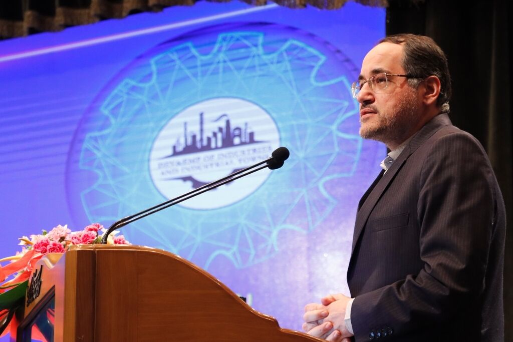 مدیریت ریسک با هوش مصنوعی در بانکداری جلوتر از بیمه است