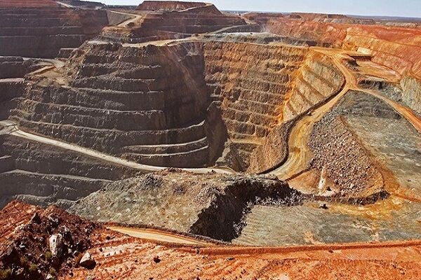 خراسان جنوبی بهشت معادن «بنتونیت» |بازهم پای فرآوری لنگ می زند