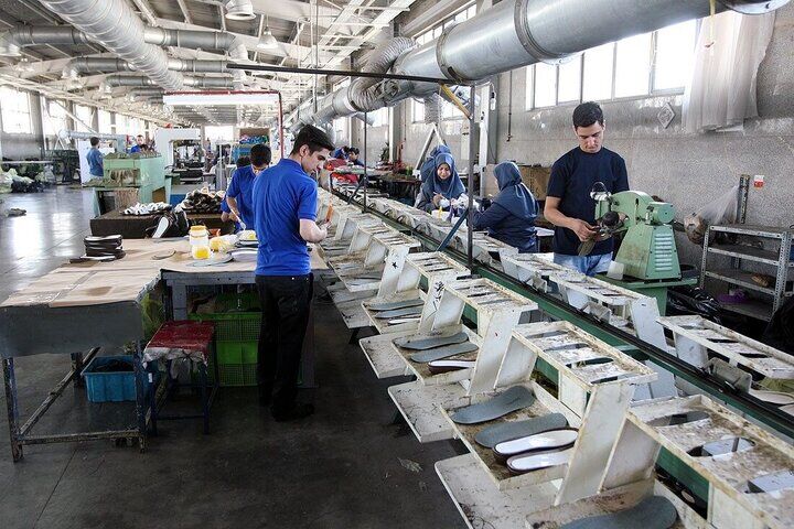 ۲۸ هزار کارگر در شهرک‌های صنعتی به اشتغال بازگشتند