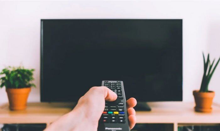 ۴ علت سیاه شدن صفحه تلویزیون