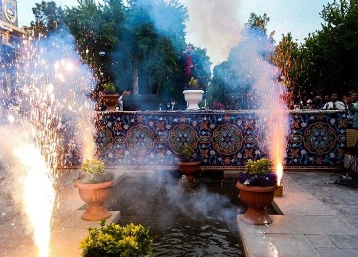 برگزاری جشن نوروزگاه اصفهان با حضور ۴ هزار گردشگر| ۱۰ هزار افطاری میان گردشگران پخش شد