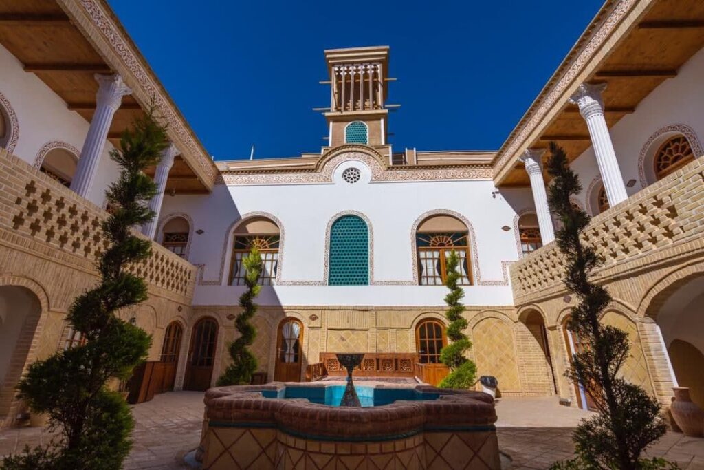 بومگردی‌ها خودی نشان دادند| «زشت و زیبای» اقامتگاه‌ها و اقتصاد روستایی