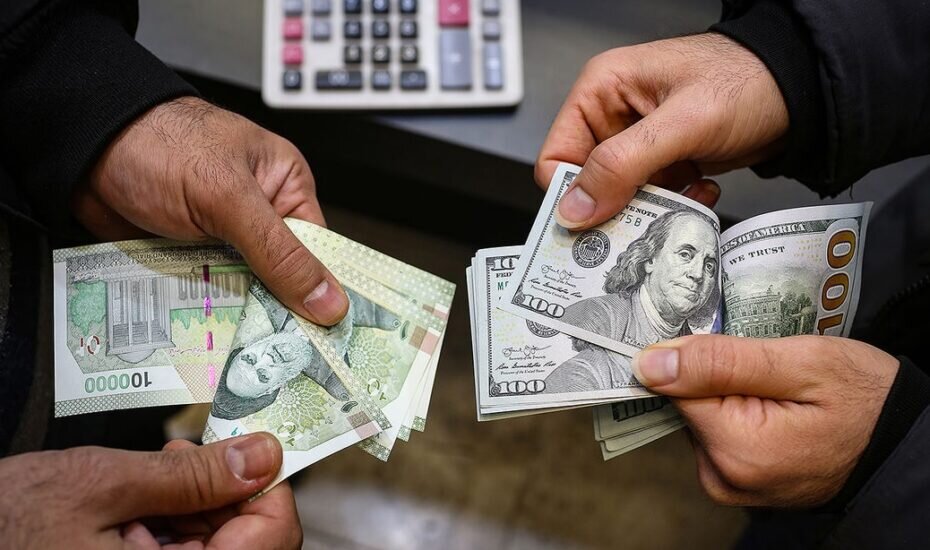 پیش بینی قیمت دلار ۲۶ بهمن ۱۴۰۲ / دست بازارساز خالی شد؟