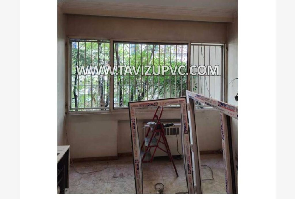 تعویض پنجره قدیمی آهنی با دوجداره UPVC